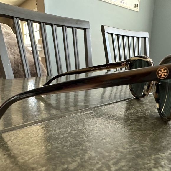 Women's Tory Burch Tortoise Sunglasses Brown, Gray, Beige - Picture 6 of 11